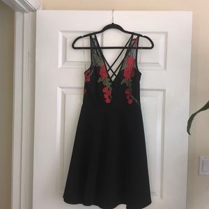 🌹Black Dress w/ Embroidered Roses🌹